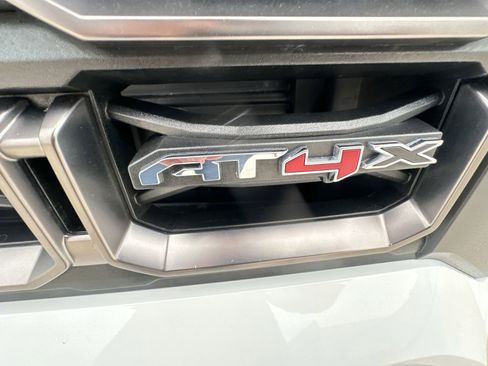 Used 2025 GMC Canyon AT4 w/ AT4X Package image 33