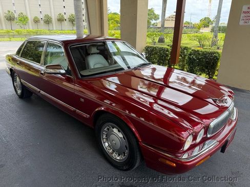 Used 1999 Jaguar XJ8 L RWD image 76