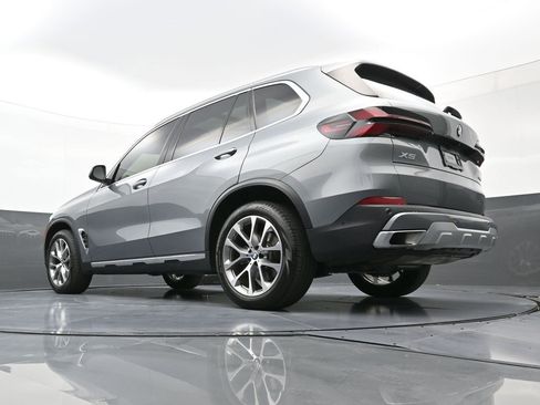 Used 2024 BMW X5 xDrive40i w/ Premium Package image 26