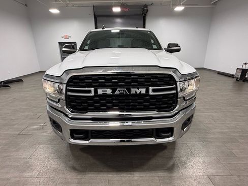 Used 2022 RAM 2500 Big Horn w/ Cold Weather Group image 9