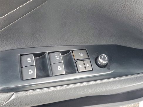 Used 2018 Toyota Camry XSE image 13