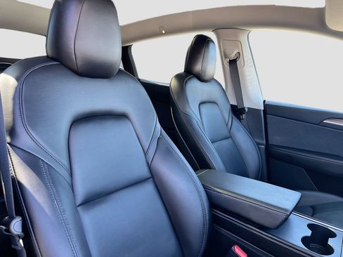 Used 2022 Tesla Model Y Performance image 28