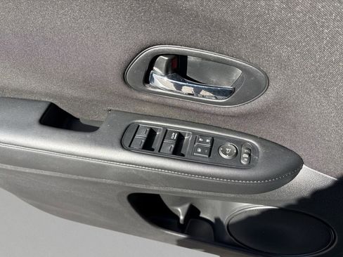 Used 2016 Honda HR-V LX image 18