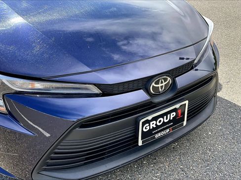 Used 2024 Toyota Corolla LE image 29