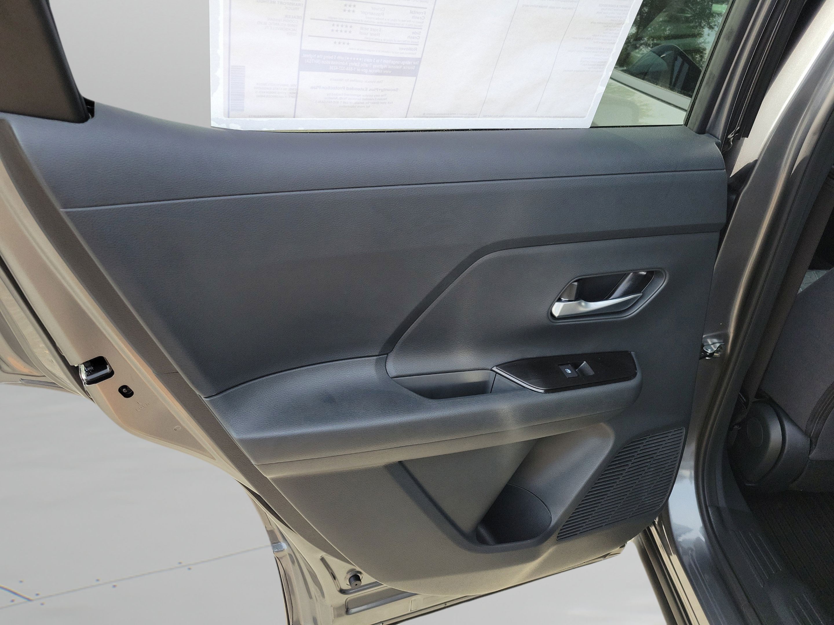 Used 2026 Nissan Kicks SV w/ SV Premium Package FWD image 31