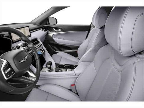 Used 2024 Genesis G70 2.5T image 6
