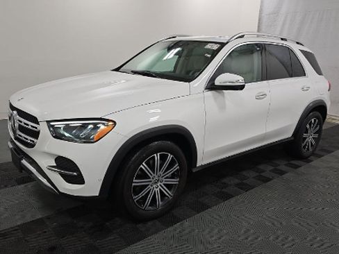 Used 2025 Mercedes-Benz GLE 450e 4MATIC image 1