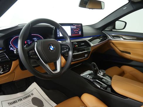 Certified 2023 BMW 530i w/ Premium Package image 12