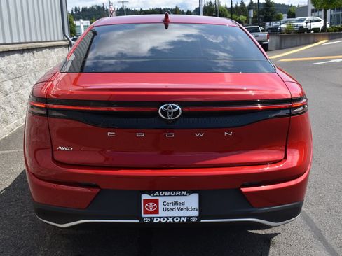Used 2023 Toyota Crown AWD/4WD image 6