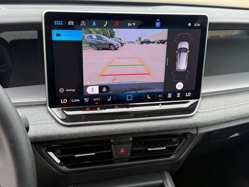 Used 2025 Volkswagen Tiguan S FWD image 18