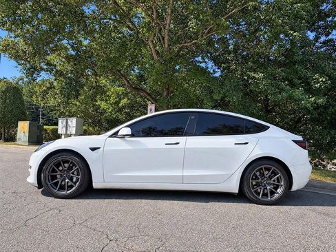 Used 2021 Tesla Model 3 Standard Range Plus RWD image 6