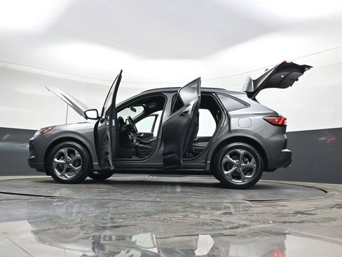 Used 2023 Ford Escape ST-Line FWD image 39