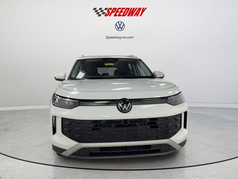 New 2026 Volkswagen Tiguan SE AWD/4WD image 3