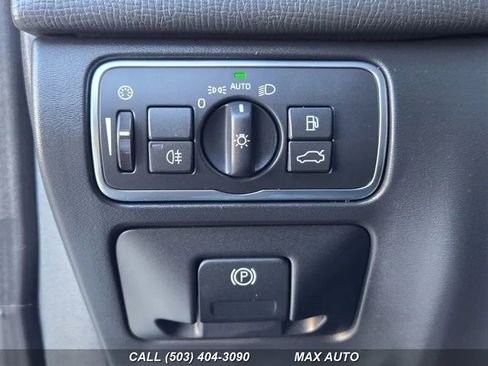 Used 2015 Volvo XC60 T5 Platinum image 32