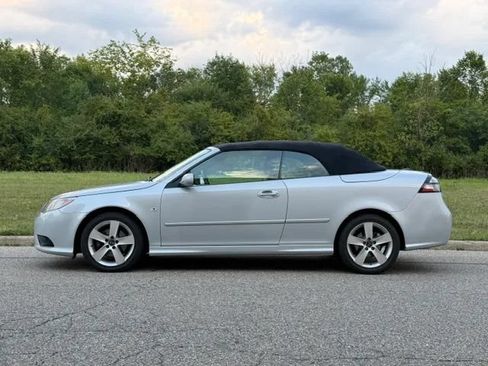 Used 2009 Saab 9-3 2.0T FWD image 32