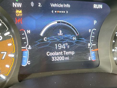 Used 2022 Jeep Compass Trailhawk AWD/4WD image 12