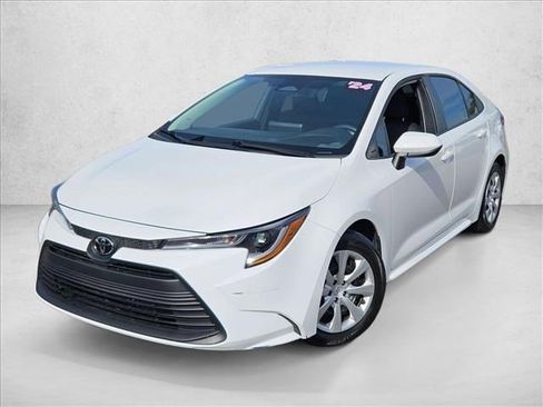 Used 2024 Toyota Corolla LE image 1