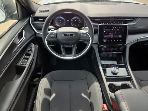 New 2026 Jeep Grand Cherokee L 2WD image 24