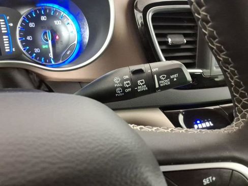Used 2023 Chrysler Voyager LX FWD image 26