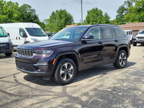 Used 2022 Jeep Grand Cherokee Limited 4xe AWD/4WD image 2