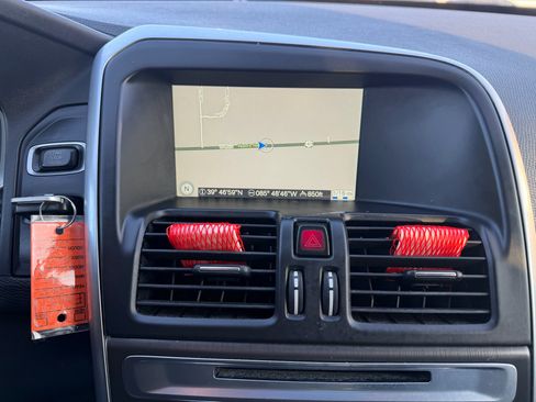 Used 2015 Volvo XC60 T5 Premier image 26