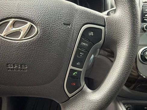 Used 2011 Hyundai Santa Fe GLS FWD image 17