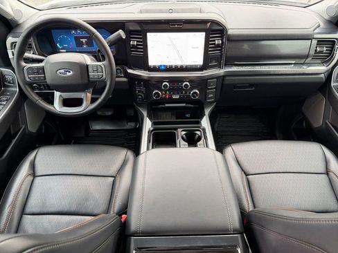 Used 2025 Ford F250 Lariat w/ Chrome Package image 41