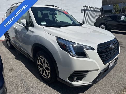 Used 2023 Subaru Forester Premium AWD/4WD image 2