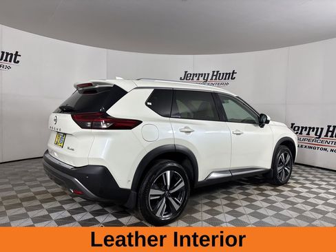 Used 2023 Nissan Rogue SL w/ SL Premium Package image 6