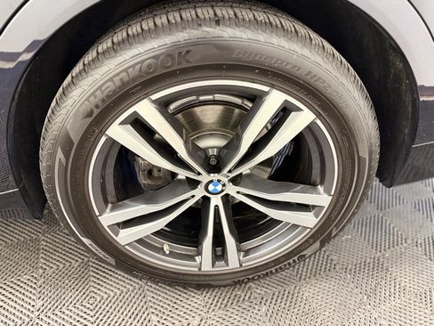Used 2022 BMW X7 xDrive40i w/ M Sport Package AWD/4WD image 14