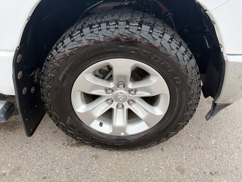 Used 2023 RAM 1500 Laramie AWD/4WD image 15