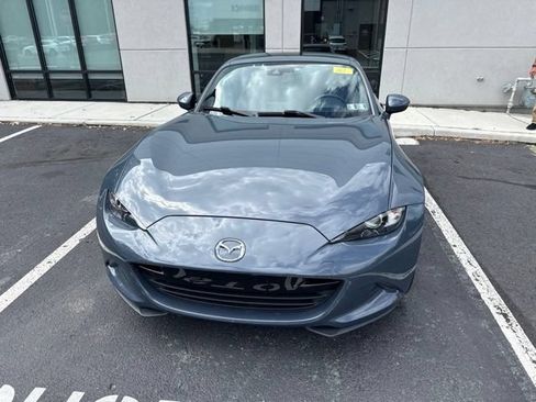 Used 2020 MAZDA MX-5 Miata RF Grand Touring RWD image 2
