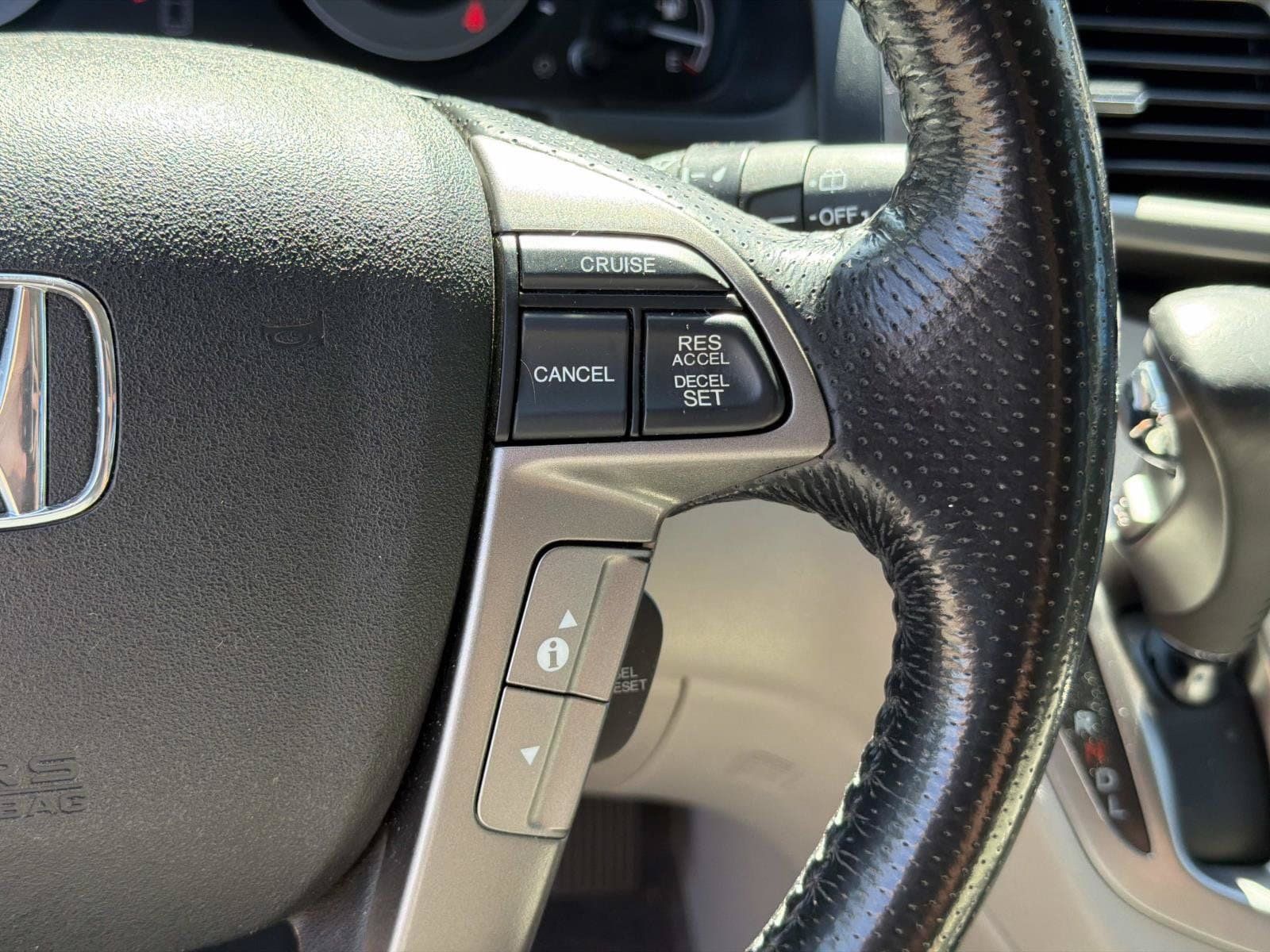 Used 2016 Honda Odyssey Touring image 25