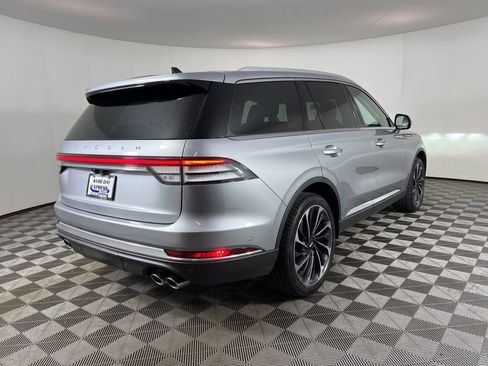 Used 2023 Lincoln Aviator Reserve w/ Equipment Group 201A AWD/4WD image 7
