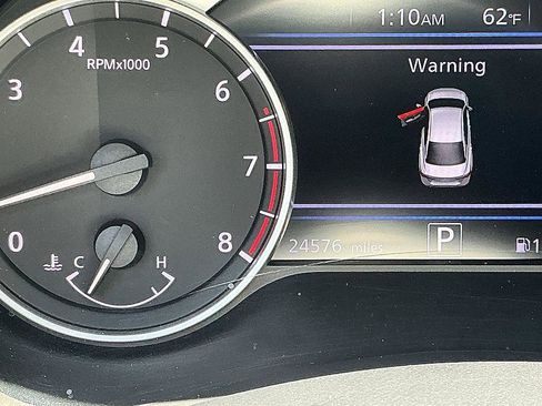Certified 2024 Nissan Sentra SR FWD image 15