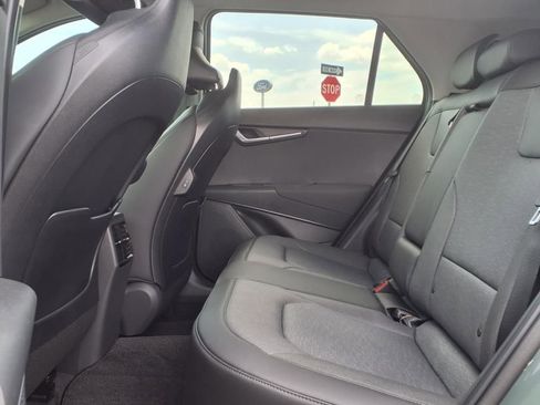 New 2025 Kia Niro SX Touring image 5