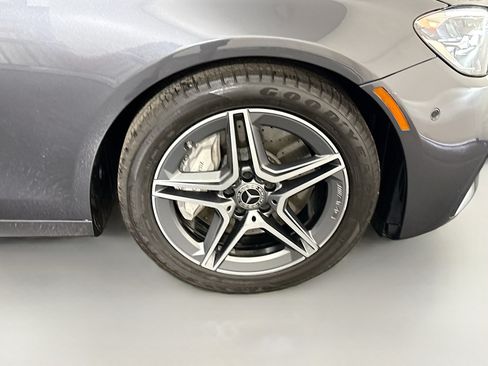 Used 2022 Mercedes-Benz E 350 Sedan w/ AMG Line Exterior image 32