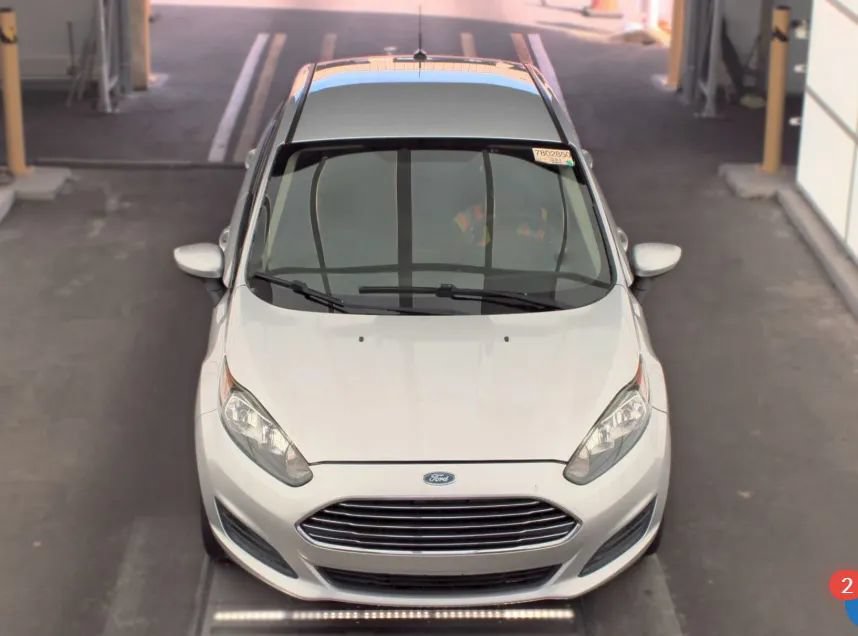 Used 2017 Ford Fiesta SE FWD image 3