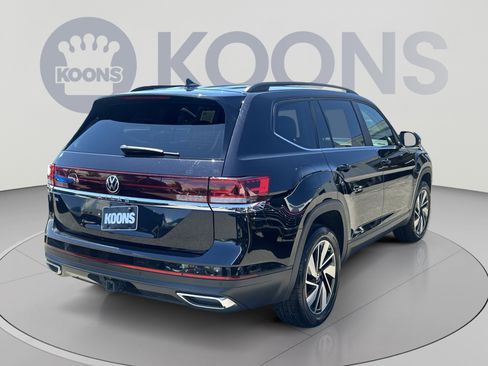 Used 2024 Volkswagen Atlas SE FWD image 11