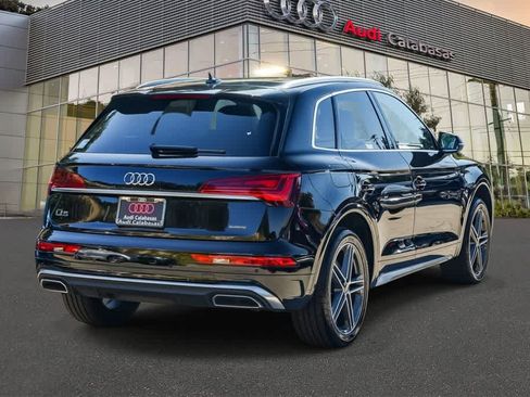 Used 2023 Audi Q5 e Premium w/ Convenience Package AWD/4WD image 4