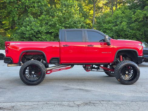 Used 2022 Chevrolet Silverado 2500 Custom w/ Custom Value Package AWD/4WD image 8