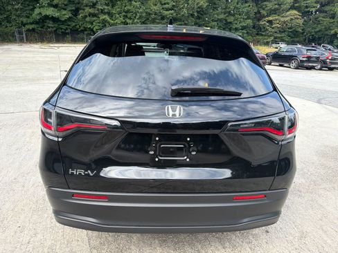 Certified 2026 Honda HR-V LX image 9