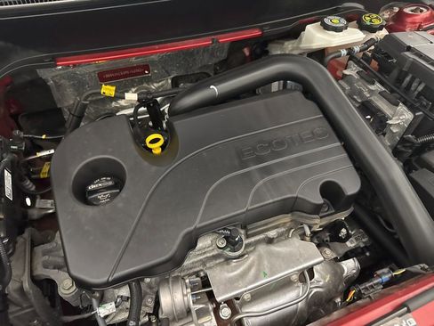 Used 2024 Chevrolet Equinox LT w/ LPO, Floor Liner Package FWD image 44