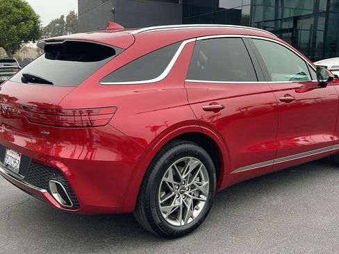 Used 2025 Genesis GV70 2.5T image 7