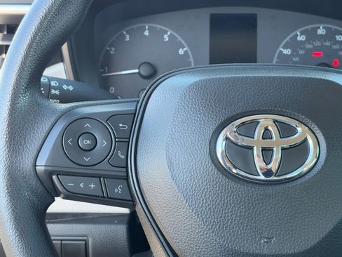 Certified 2025 Toyota Corolla LE image 21