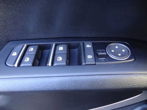 Used 2023 Kia Soul LX w/ LX Technology Package image 13