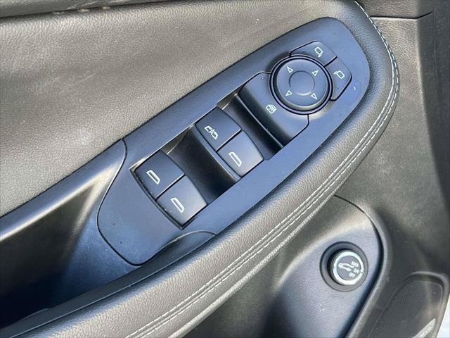 Used 2025 Buick Encore GX Avenir w/ Avenir Convenience Package AWD/4WD image 16
