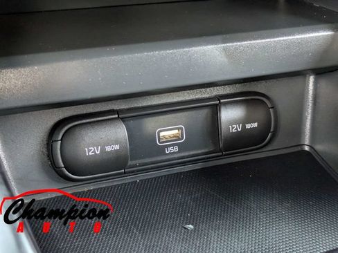 Used 2020 Kia Soul GT-Line FWD image 24