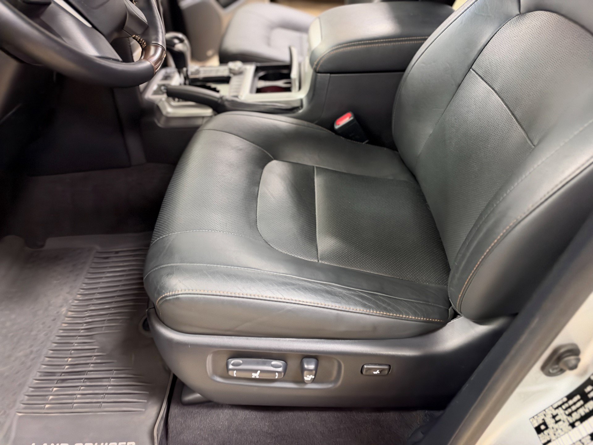 Used 2021 Toyota Land Cruiser Heritage Edition AWD/4WD image 21