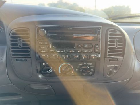 Used 2003 Ford F150 XLT image 15